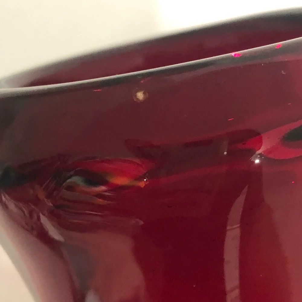 N/A deep red